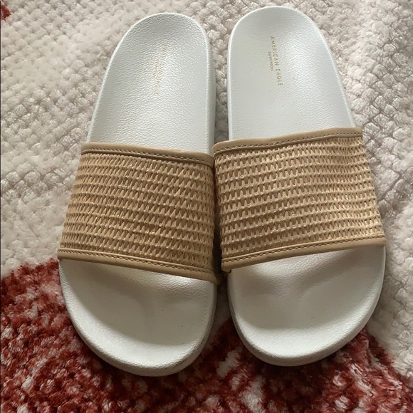 American Eagle Slides - Picture 1 of 3